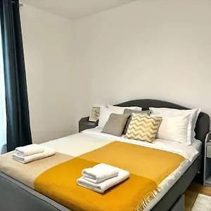 Sky Airport Therme 2 Apartment Otopeni